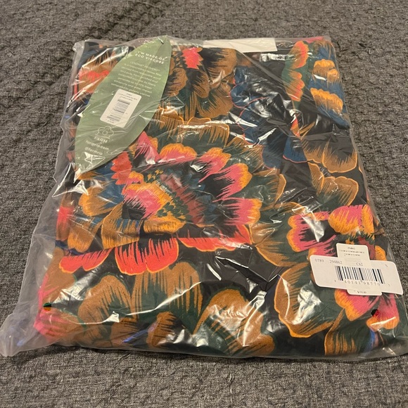 NWT FARM Rio Colorful Flowers Midi Dress - Picture 7 of 10